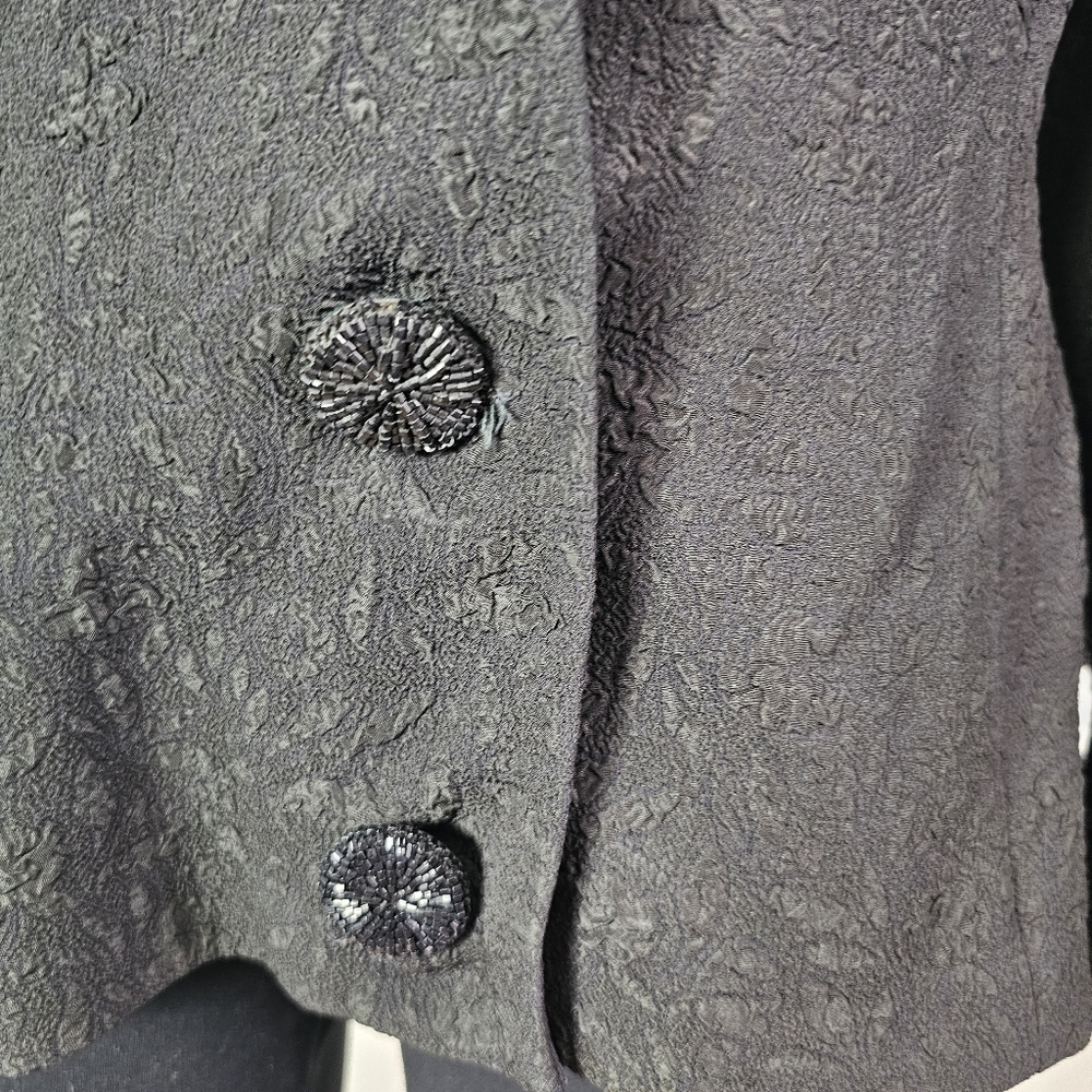 Vintage Rina diMontella black floral embossed jacket with ruffled lapel - Picture 4 of 8